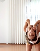 Nude Teen Gets Horny After Her Yoga Session